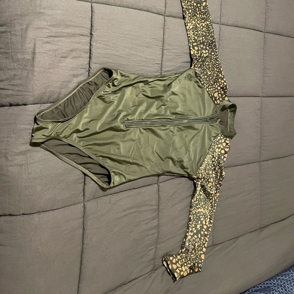 Lovely olive full sleeve swimsuit by All In Motion NWOT Large